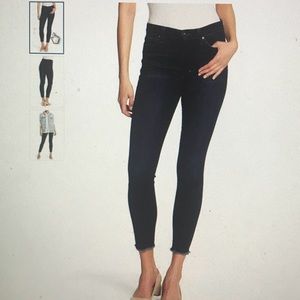 Joes dark denim skinny jeans. Never been worn!